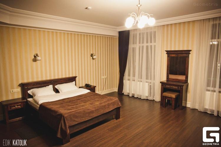 Georg Park Hotel Tarashany Exterior foto